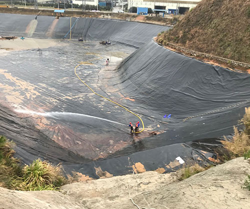 千山废水池清理